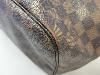 LOUIS VUITTON Damier LOUIS VUITTON Louis Vuitton Neverful Damier Tote Bag