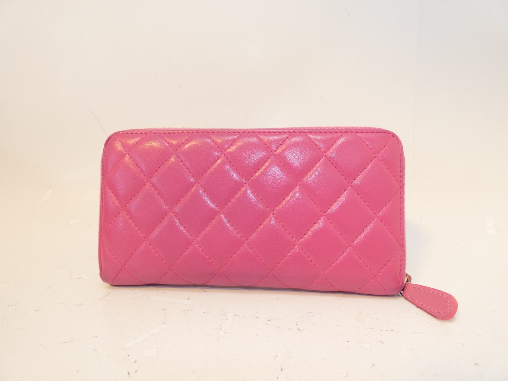 CHANEL Coco Matelasse Round Zipper Long Wallet