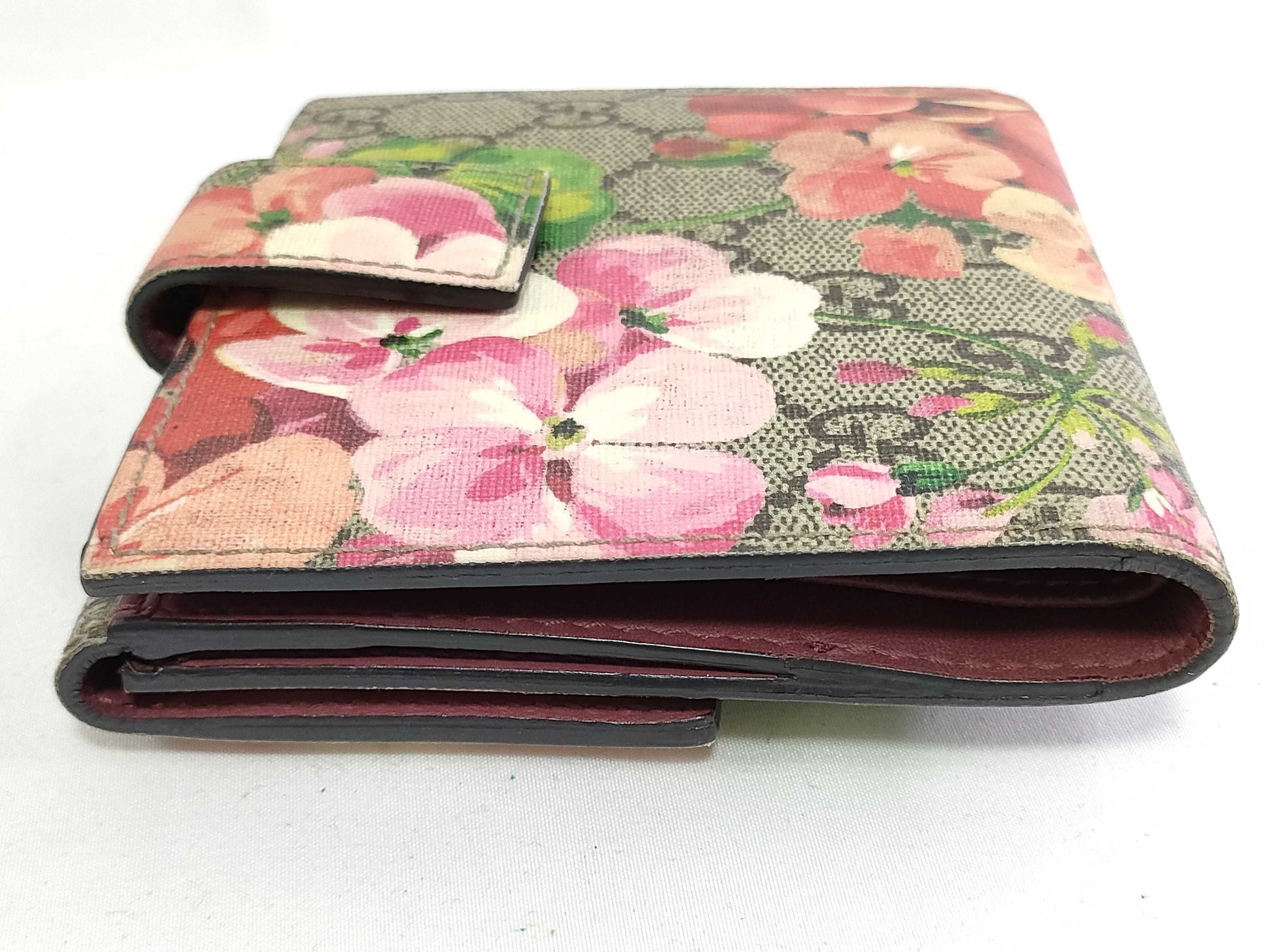 GUCCI GUCCI Wallet GG Blooms GG Supreme 410071・1147 Box・Dust Bag Wallet