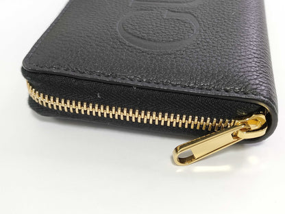 GUCCI logo zipper wallet