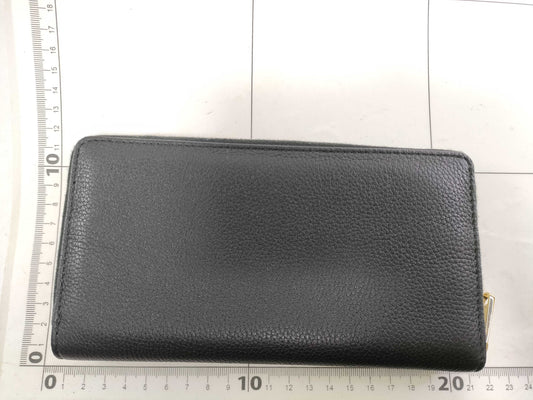 GUCCI logo zipper wallet