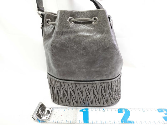 Miu Miu Miu shoulder bag gathered bag shoulder bag
