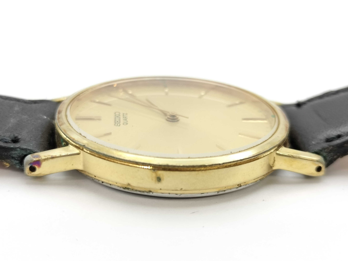 2C21-0120 810103 Quartz Women's Watch