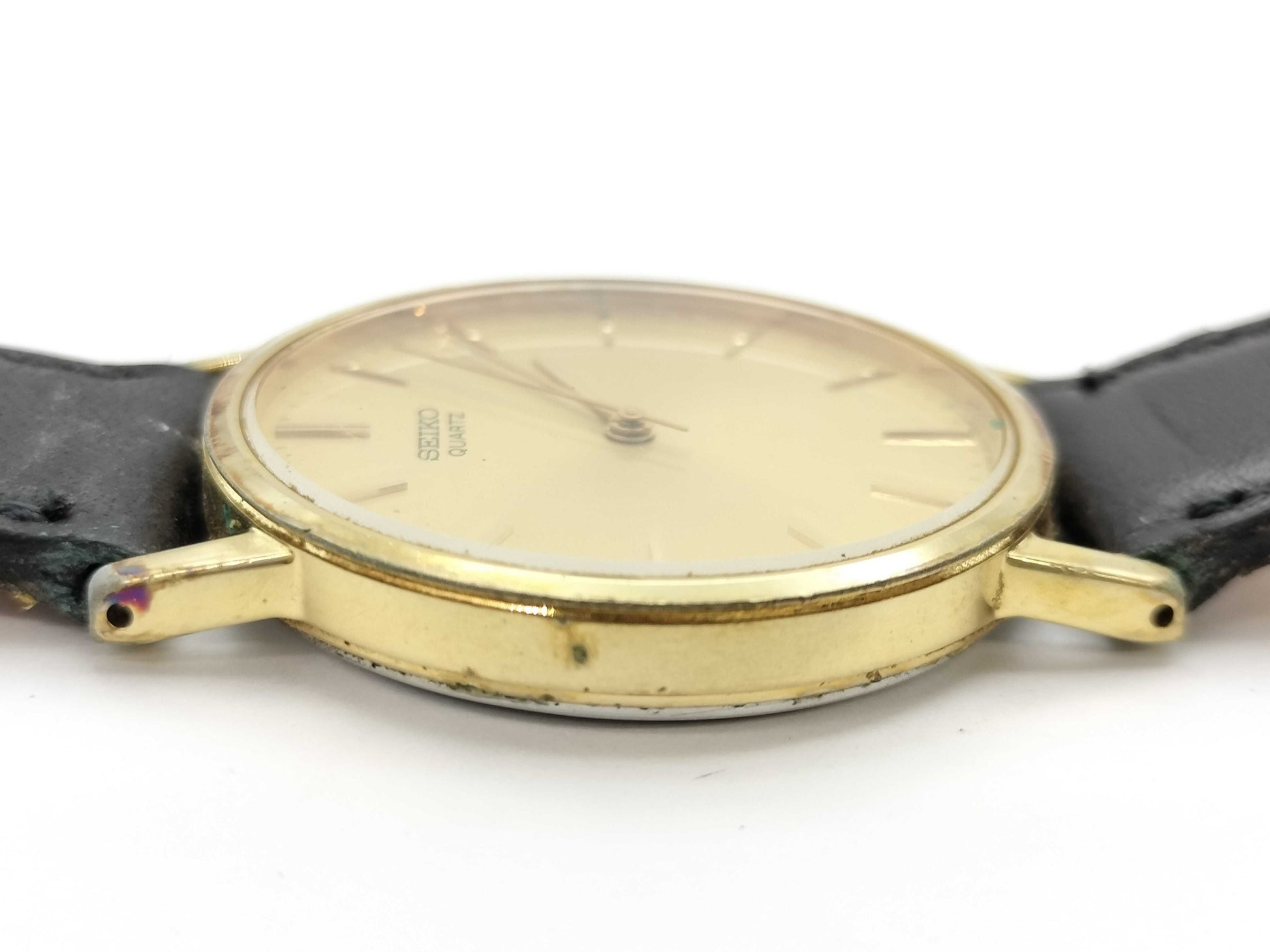 2C21-0120 810103 Quartz Women's Watch