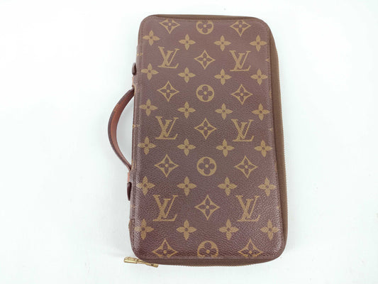 LOUIS VUITTON Monogram Escapade Organizer Second Bag