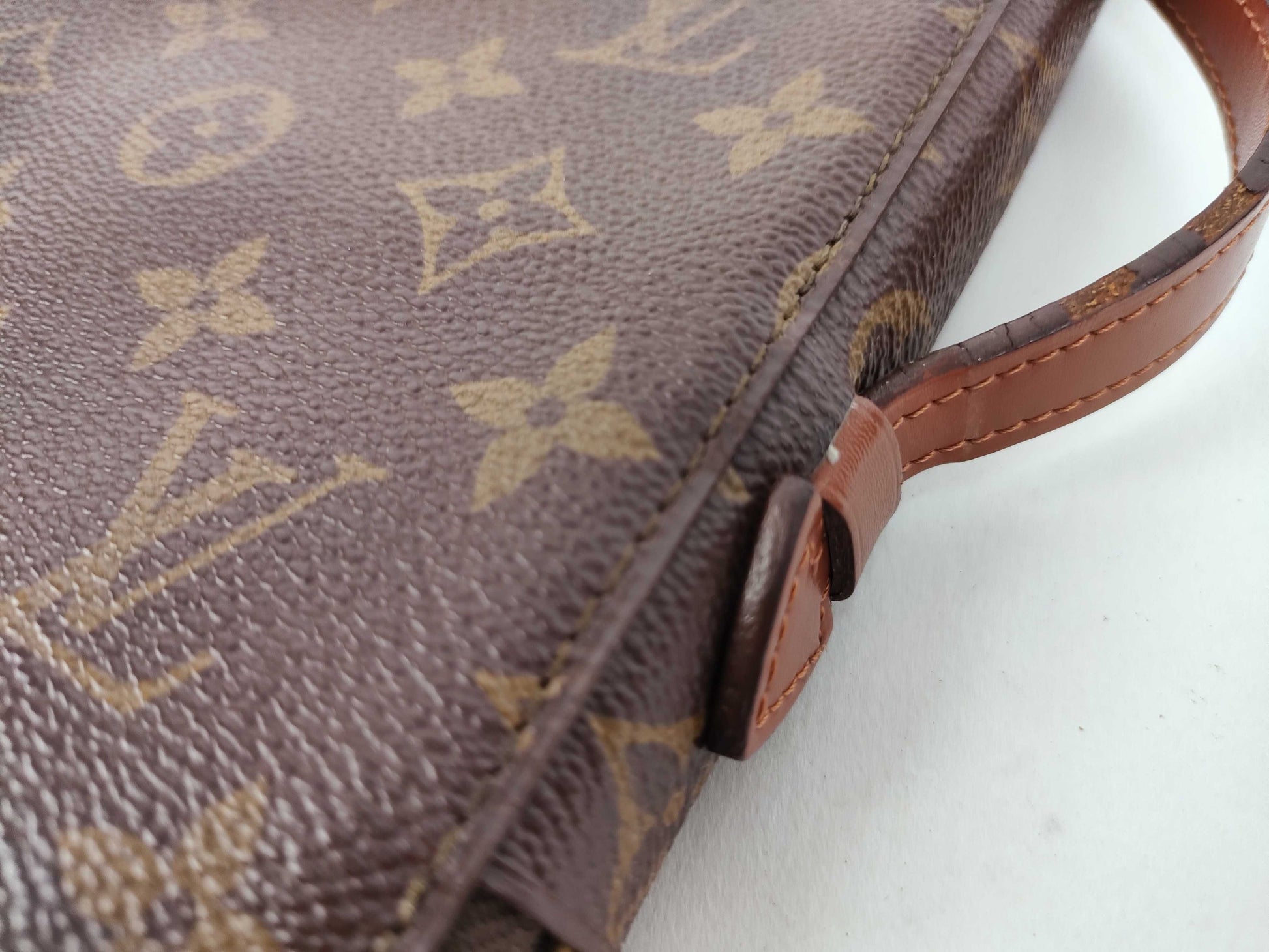LOUIS VUITTON Monogram Escapade Organizer Second Bag