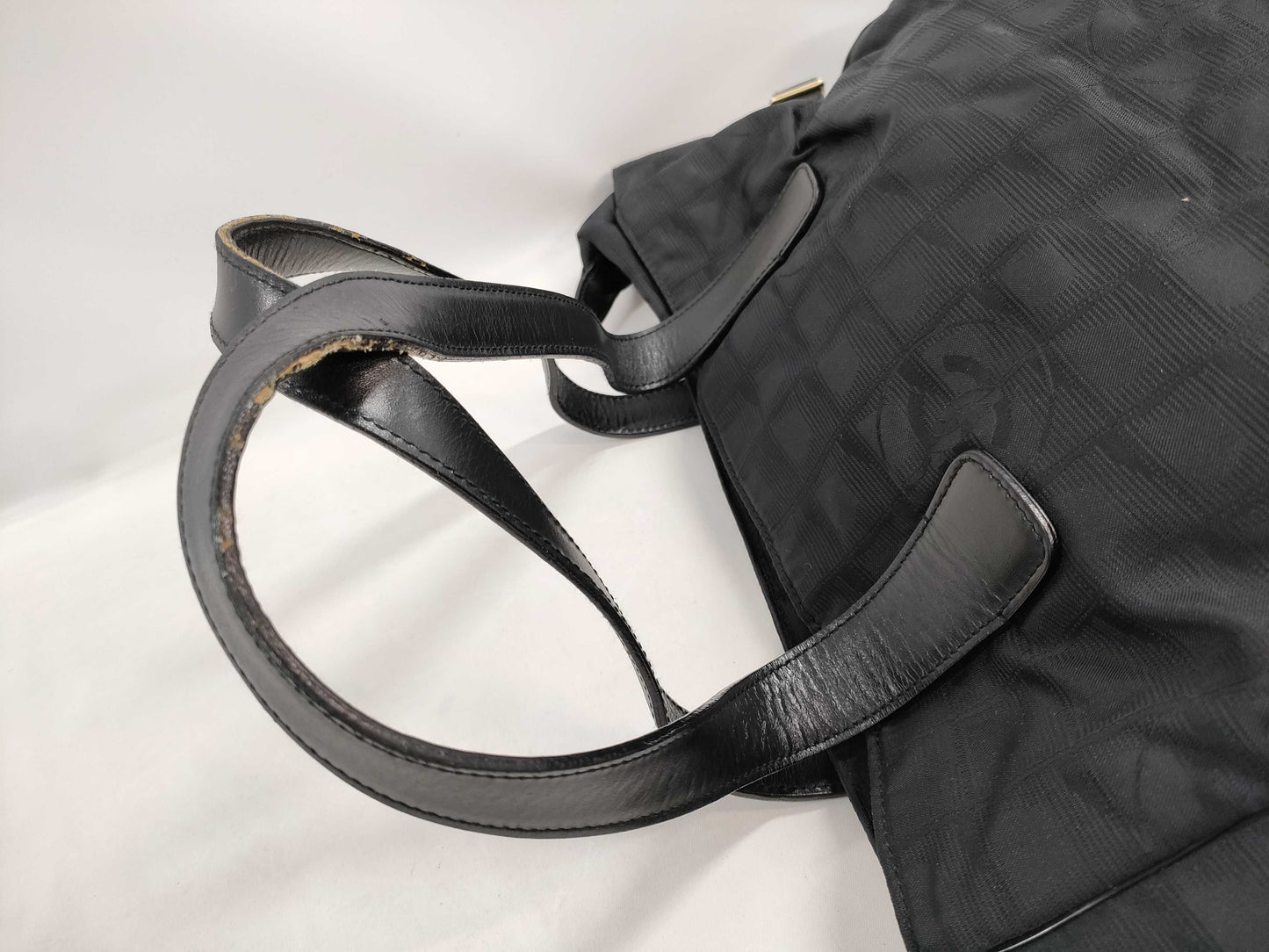 CHANEL New Travel Line Nylon and Leather Tote Bag, Black, No Warranty, 8521384