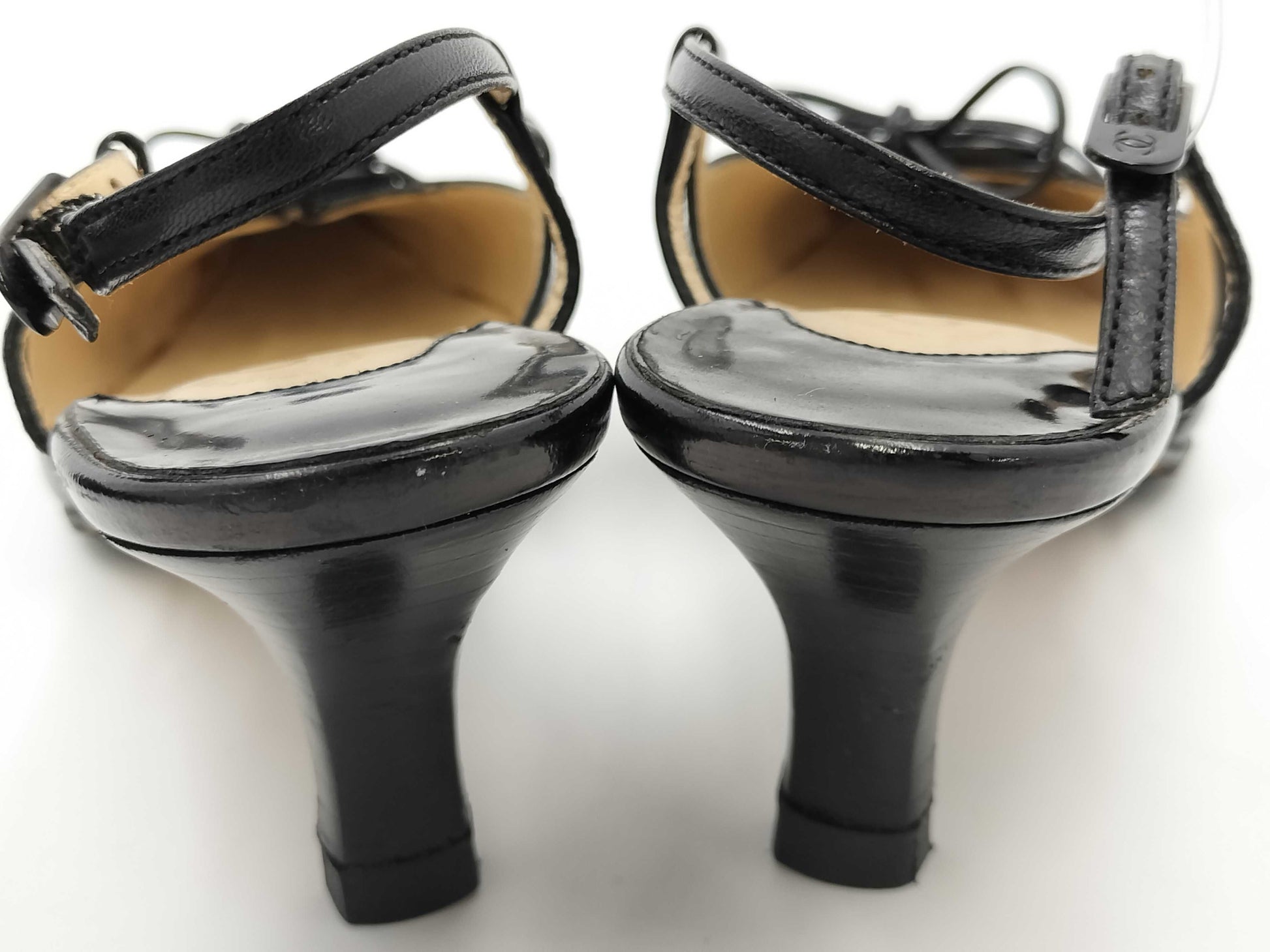 CHANEL Leather Black 34 1/2 Pumps