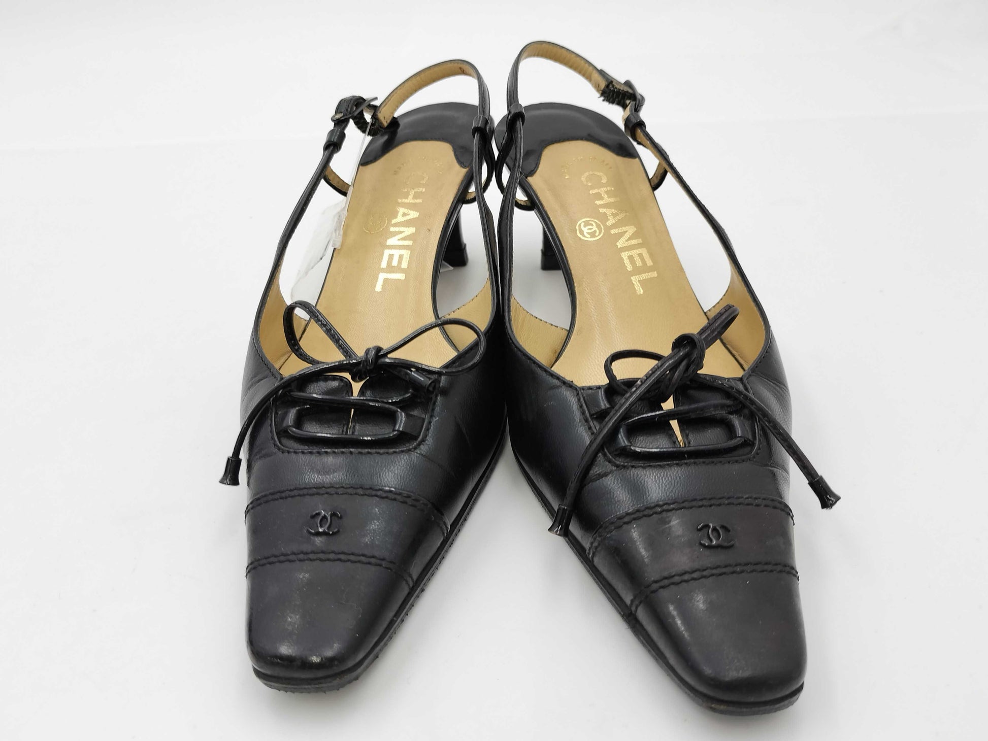 CHANEL Leather Black 34 1/2 Pumps