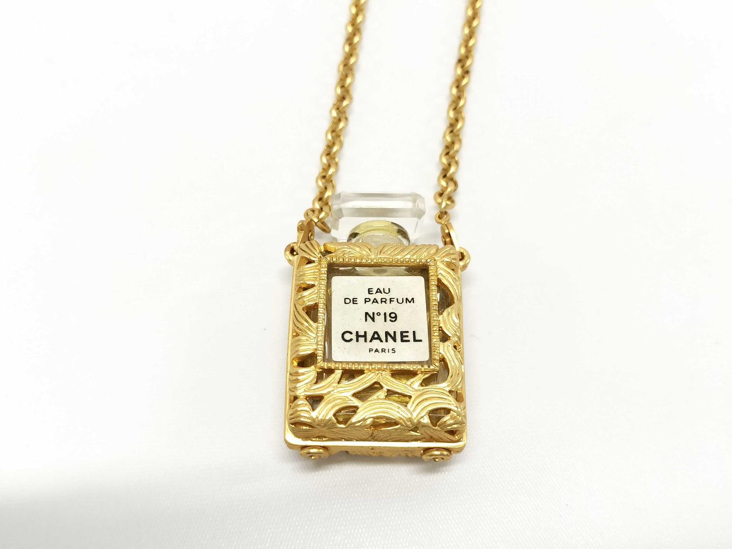 CHANEL perfume necklace necklace