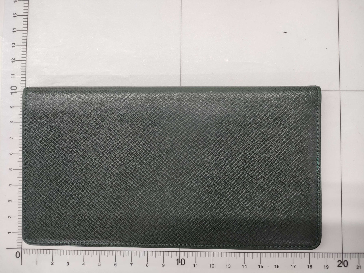 LOUIS VUITTON Taiga Long Wallet