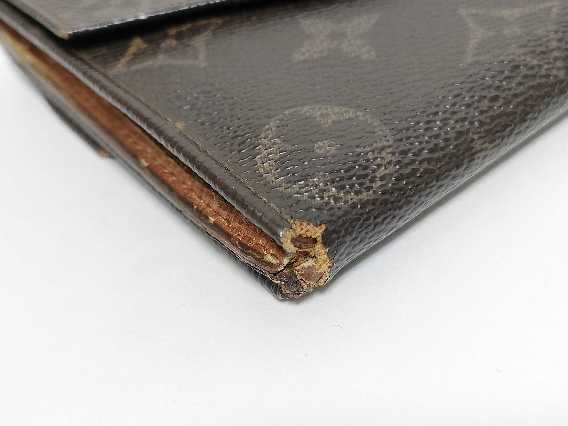 LOUIS VUITTON Monogram Louis Vuitton Monogram Porte Monnaie Carte Credit M61600 Wallet