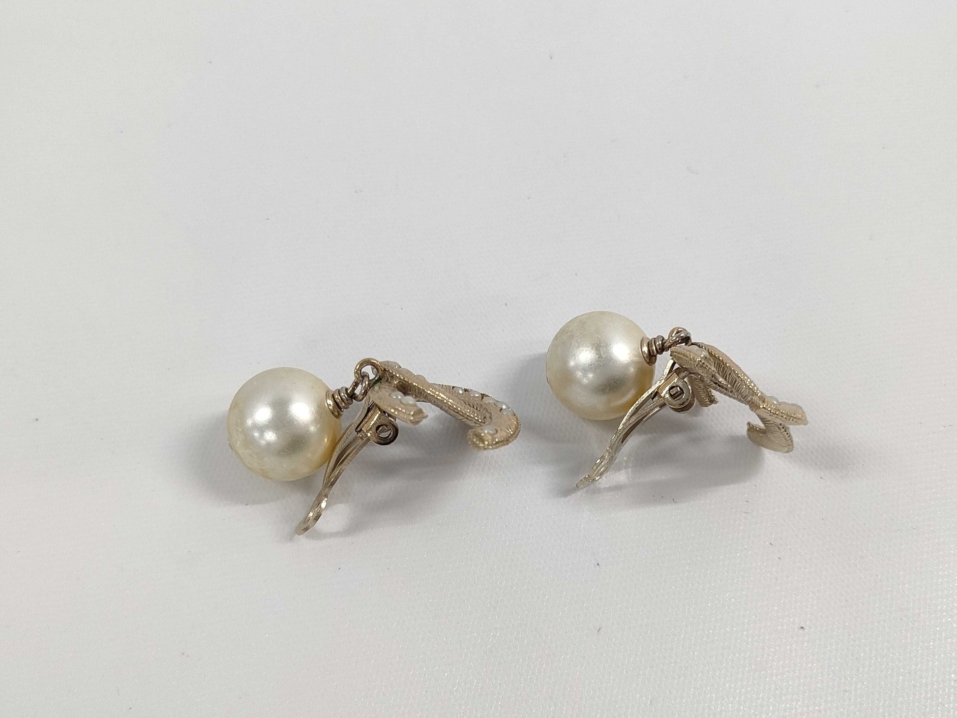 CHANEL CHANEL Earrings Pearl Coco Mark Swing B16P Earrings