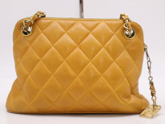 CHANEL Matlasse Chain Shoulder Bag with Card Serial Blur Shoulder Bag