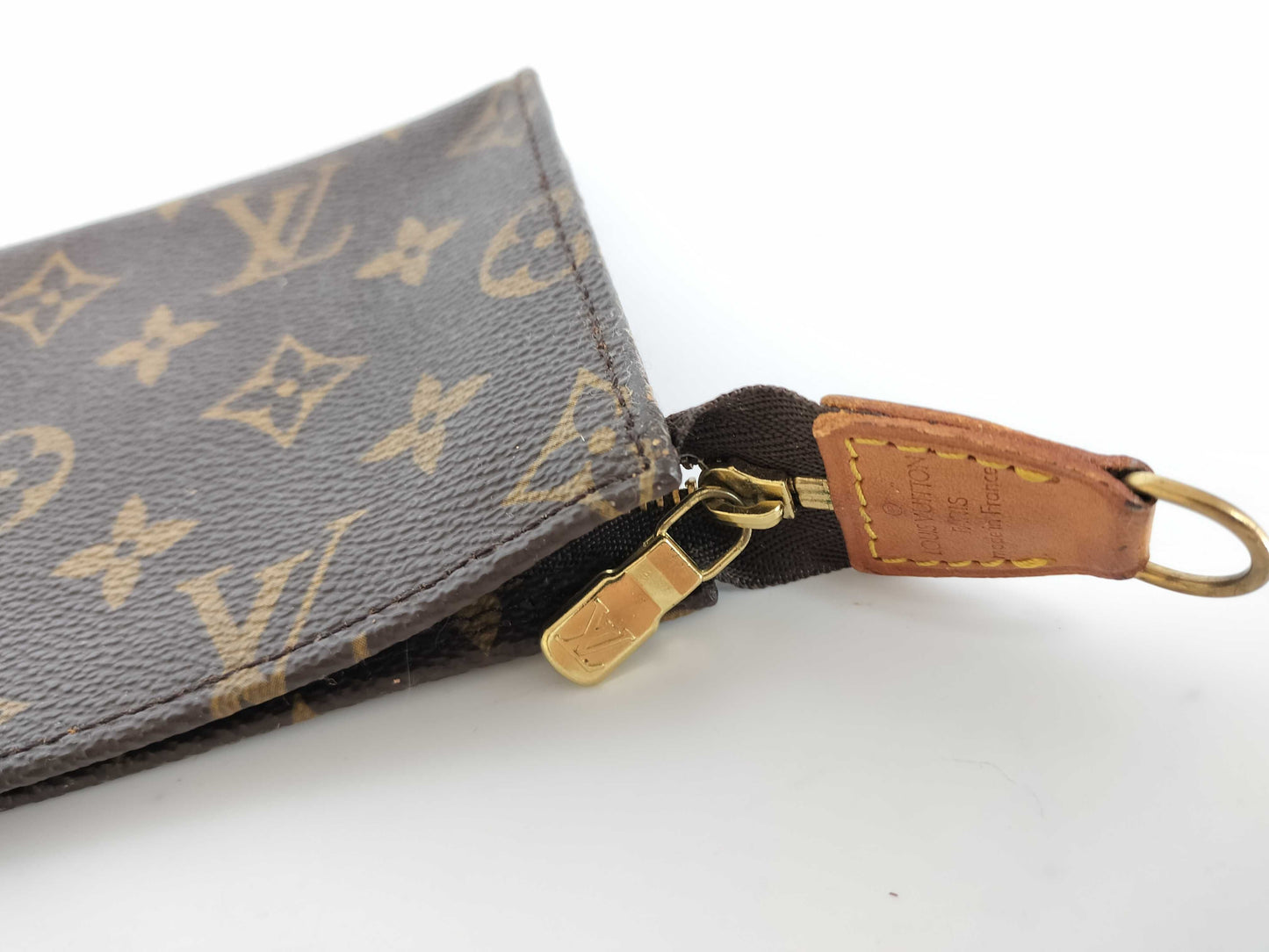 LOUIS VUITTON Monogram Bucket Pouch