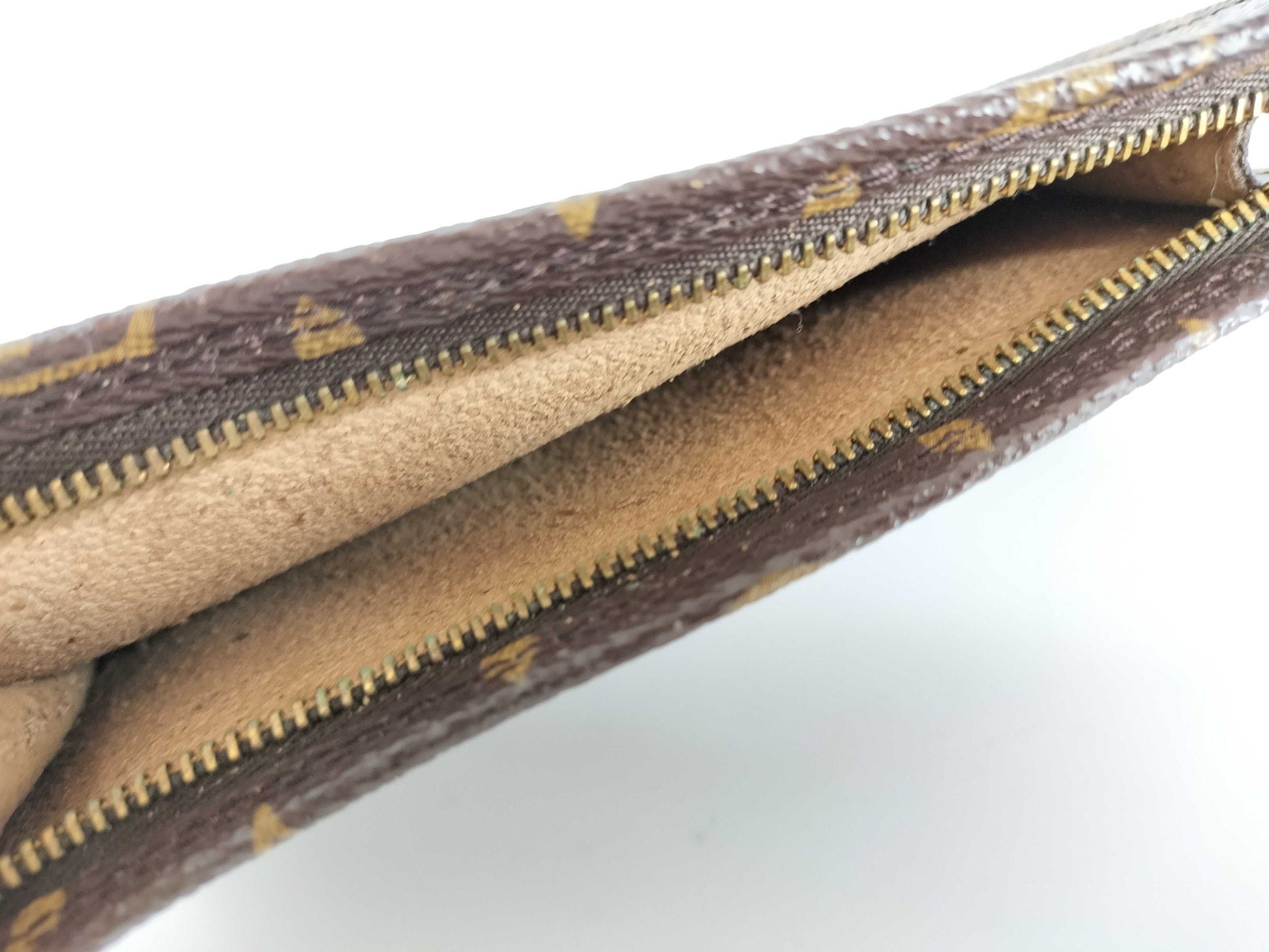 LOUIS VUITTON Monogram Bucket Pouch