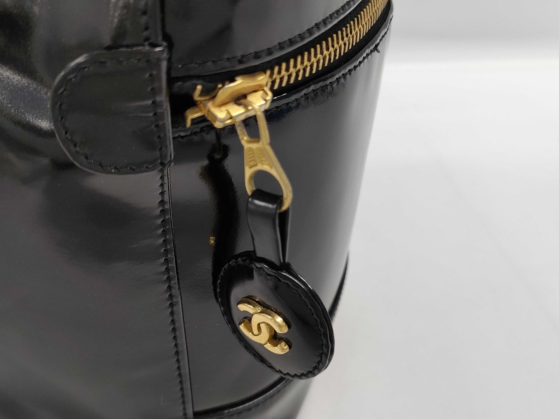 CHANEL Enamel Vanity Bag No. 4