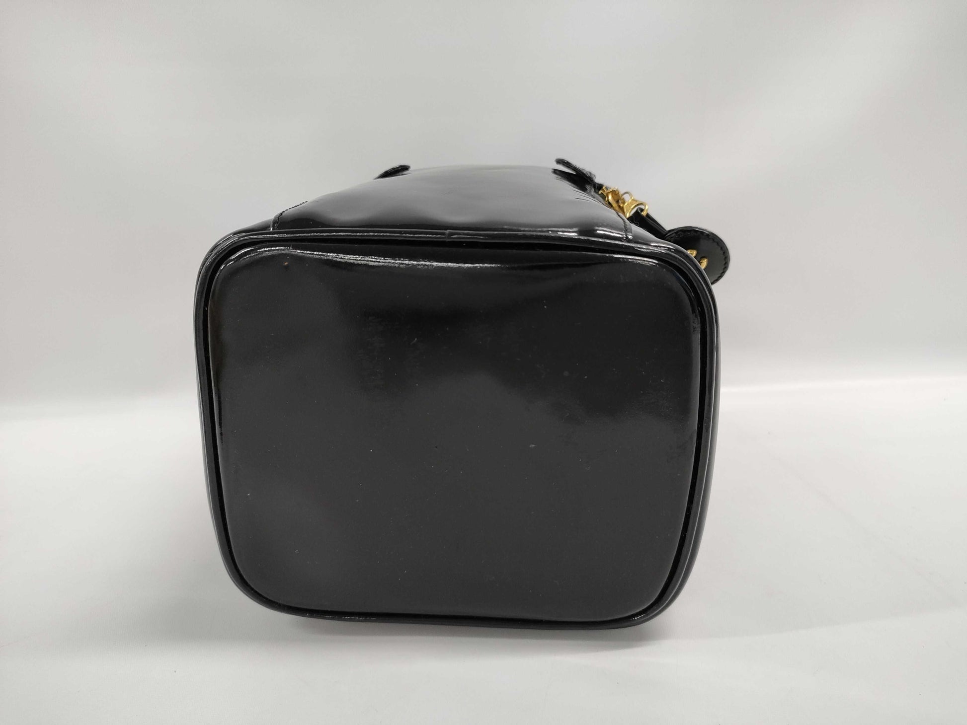 CHANEL Enamel Vanity Bag No. 4