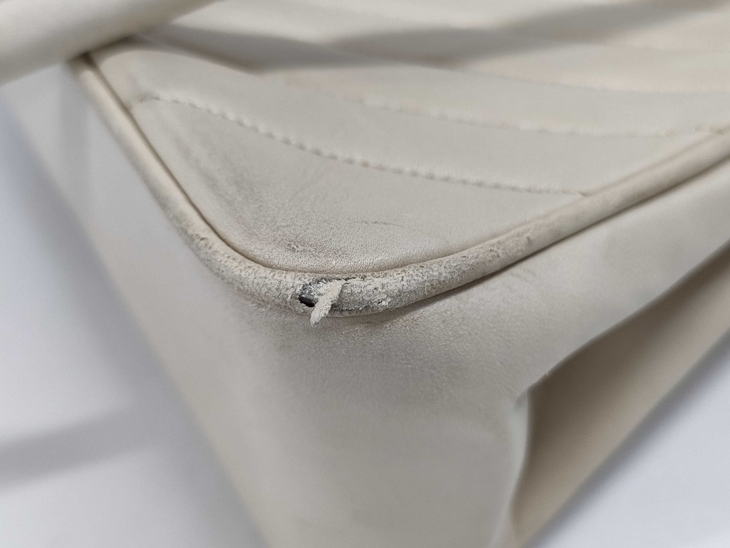 CHANEL V-Stitch Handbag