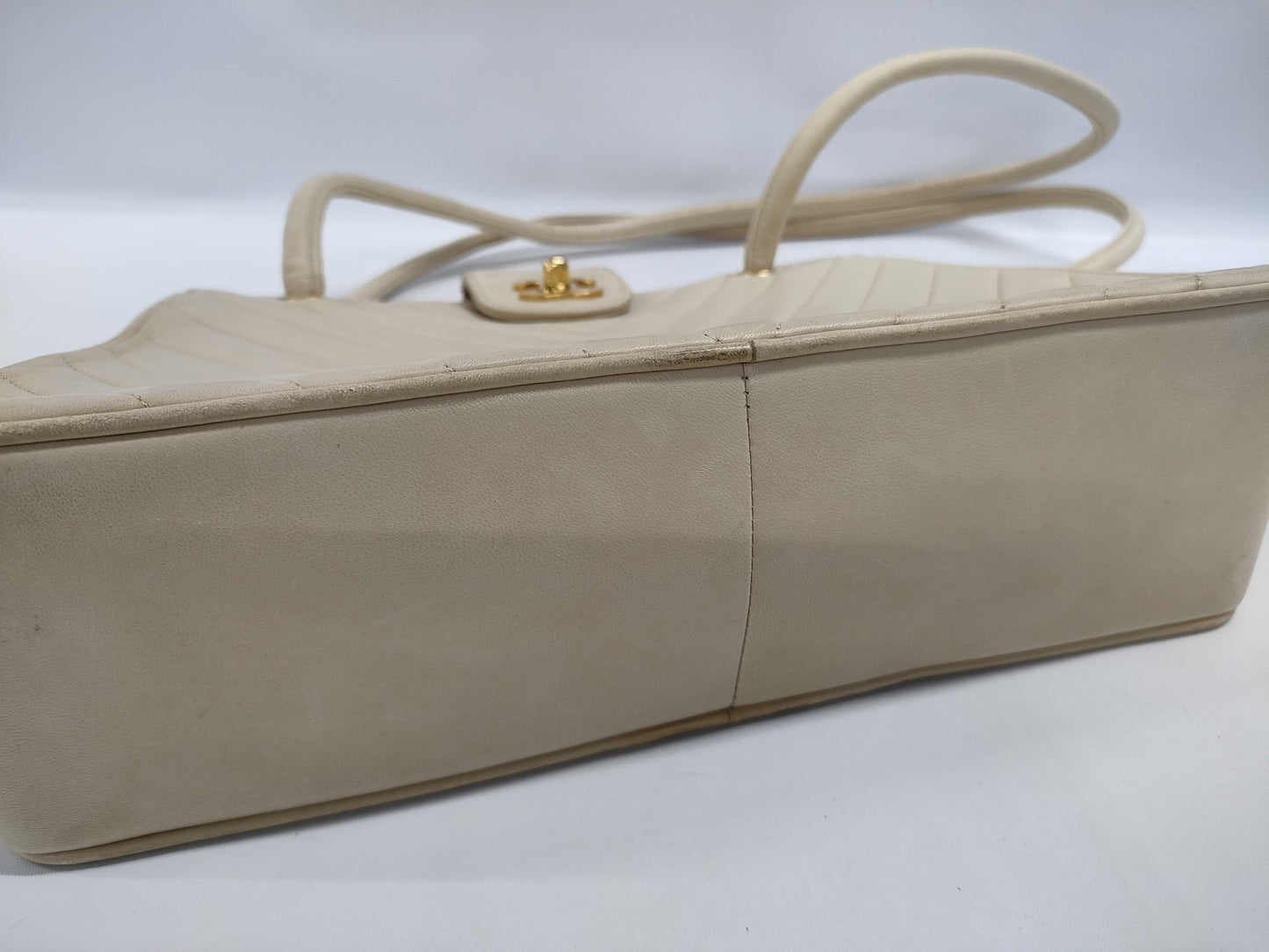 CHANEL V-Stitch Handbag