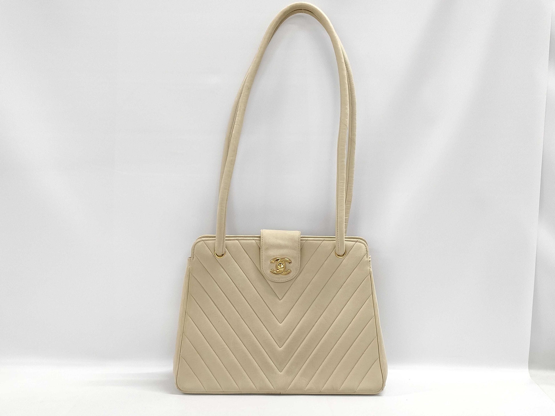 CHANEL V-Stitch Handbag