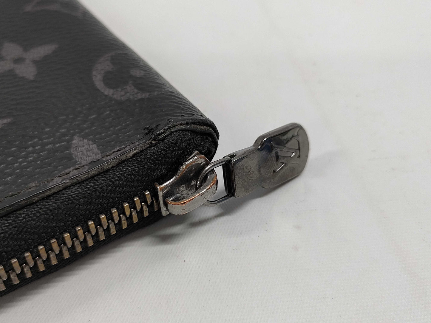 LOUIS VUITTON Monogram Eclipse Zippy Wallet