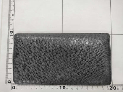 LOUIS VUITTON Taiga Wallet