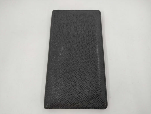LOUIS VUITTON Taiga Wallet