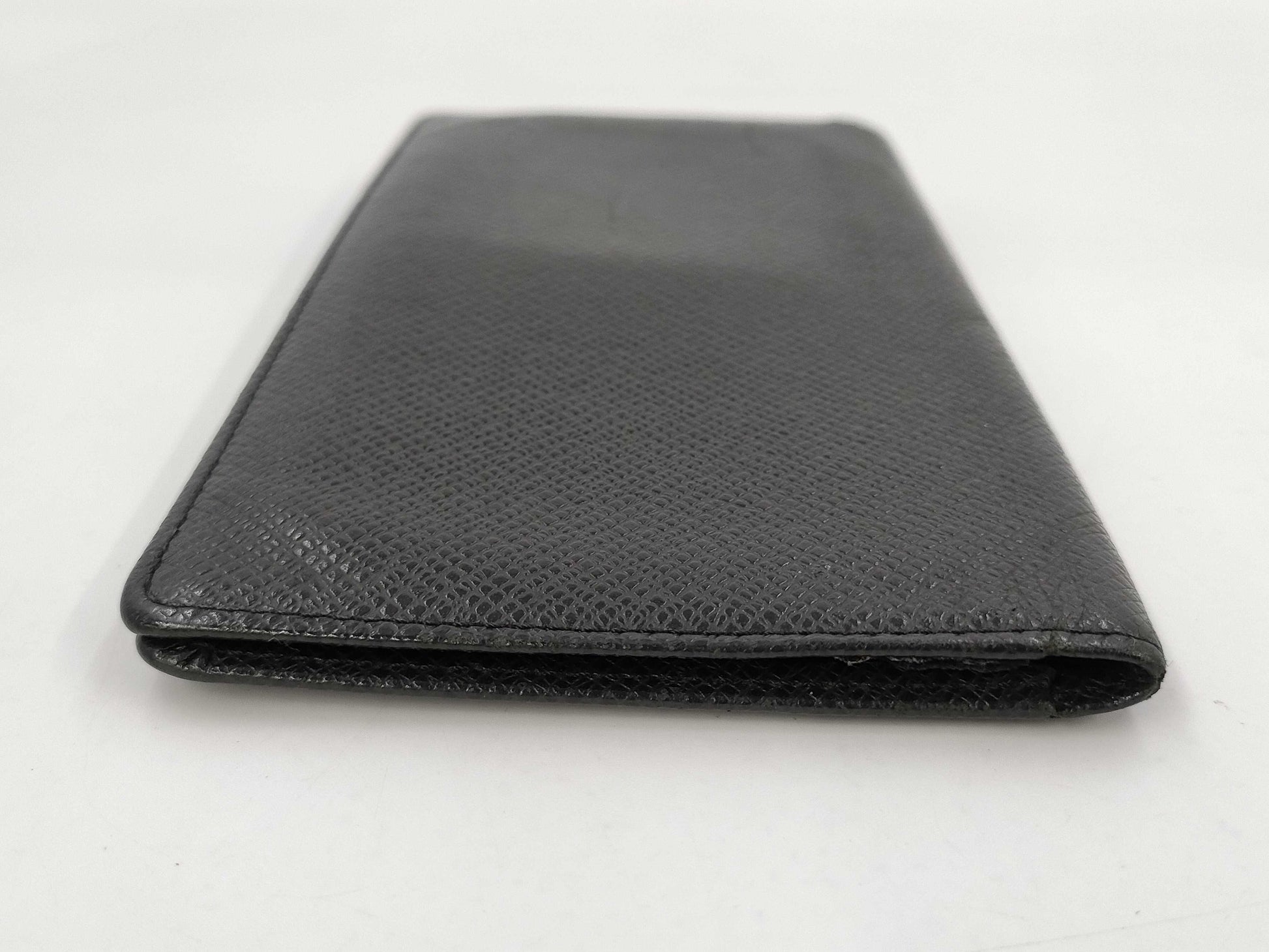 LOUIS VUITTON Taiga Wallet