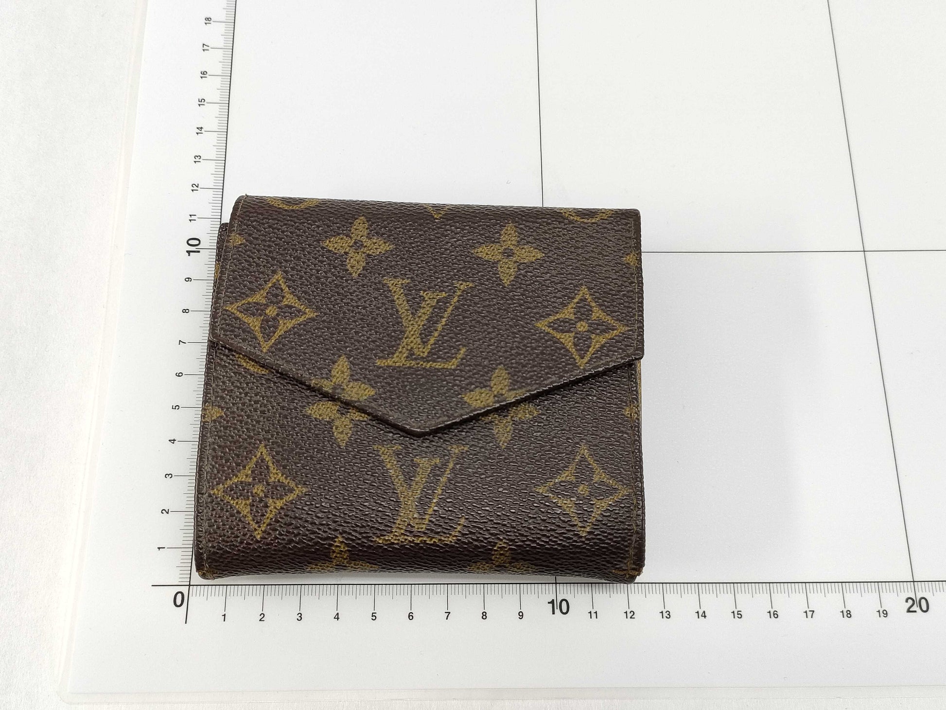 LOUIS VUITTON Monogram Louis Vuitton Monogram Folding Wallet