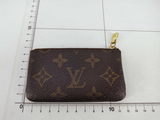 LOUIS VUITTON Monogram Coin Case
