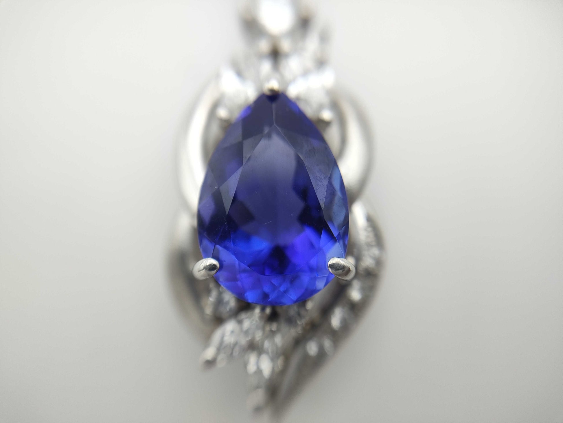 TZ4.94ct D0.91ct D0.04ct PT900 8.4g Pendant Top 