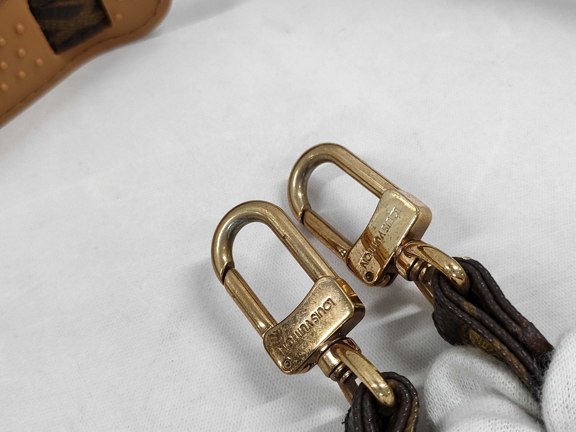 LOUIS VUITTON Louis Vuitton Monogram Shoulder Strap