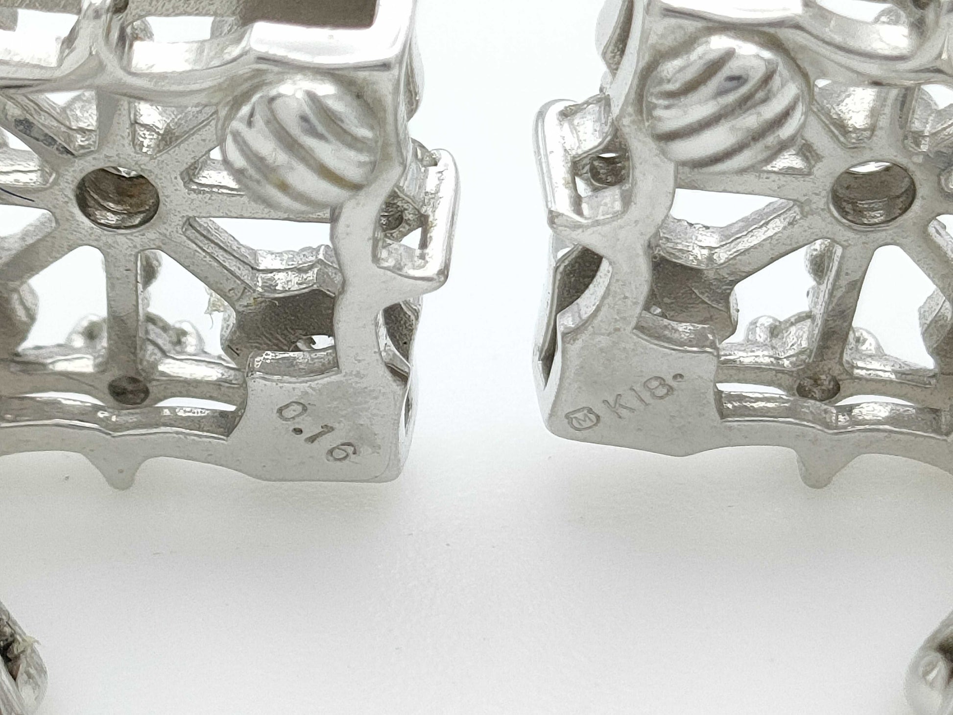 D0.16/0.16ct K18 6.6g Earrings 