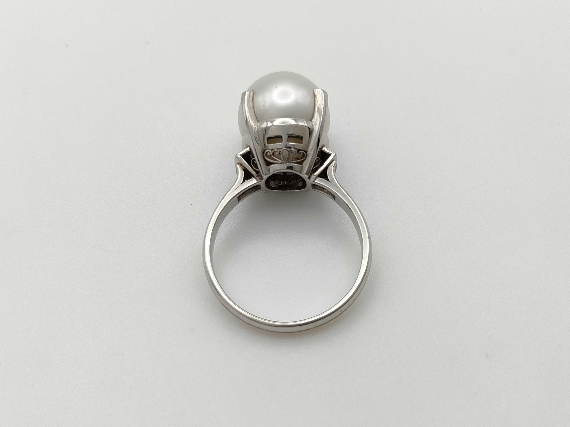 Pearl diameter approx. 11.7mm PT900 7.6g ring 
