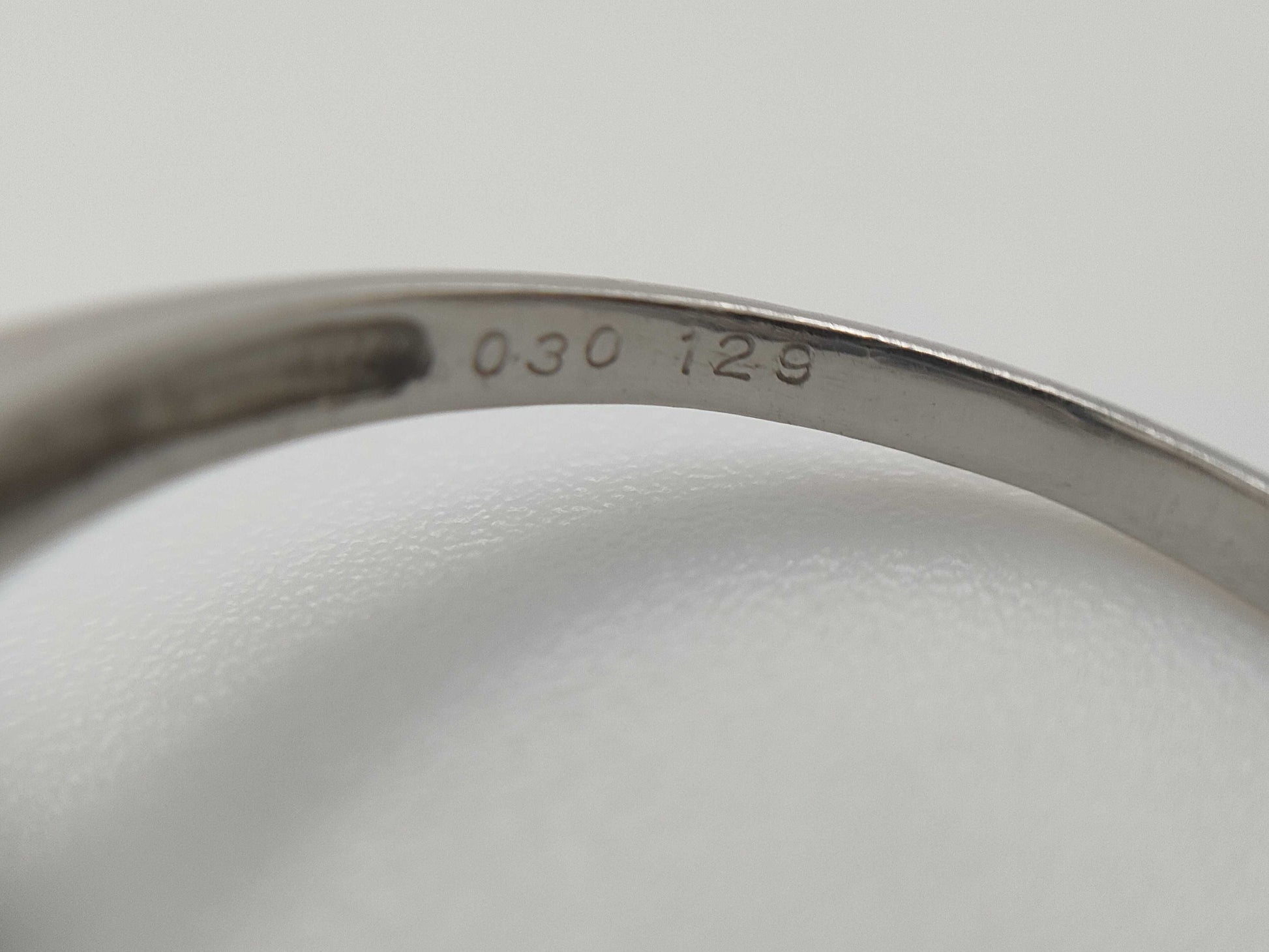 S1.29ct D0.30ct PT900 5.4g Ring 