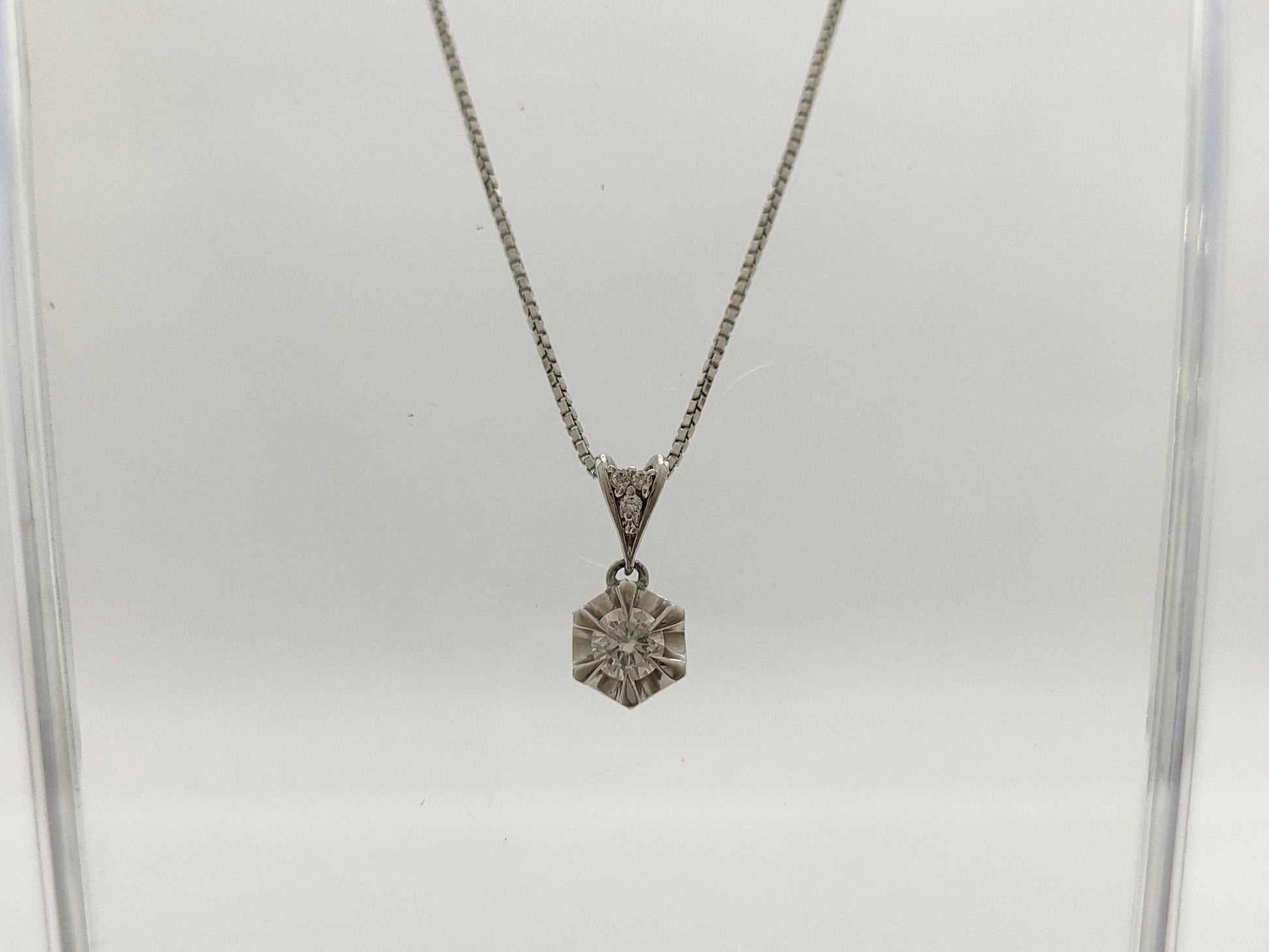 D0.392ct FD0.03ct PT900 6.2g Necklace 