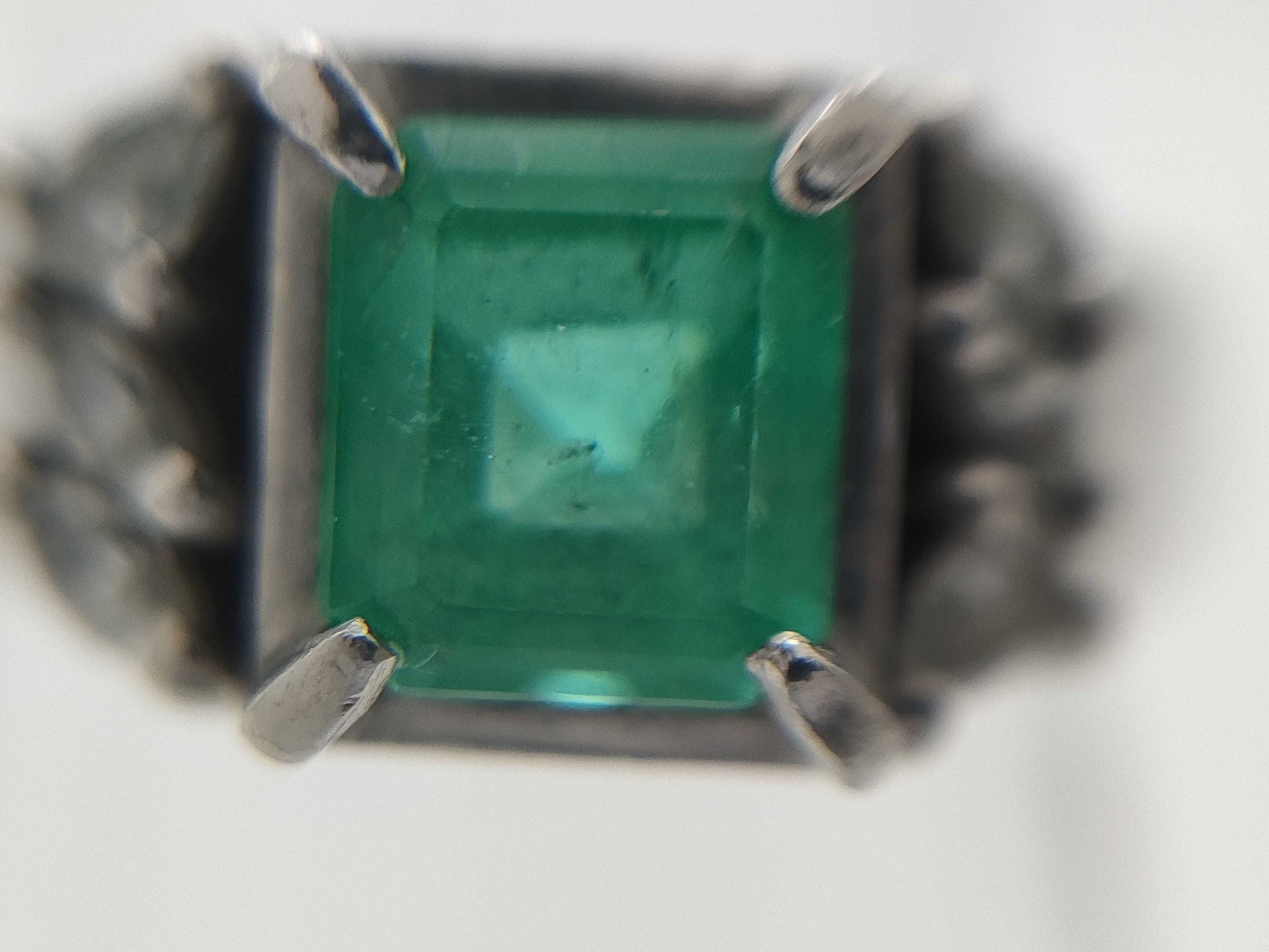 E0.77ct D0.165ct PT900 8.2g Ring 