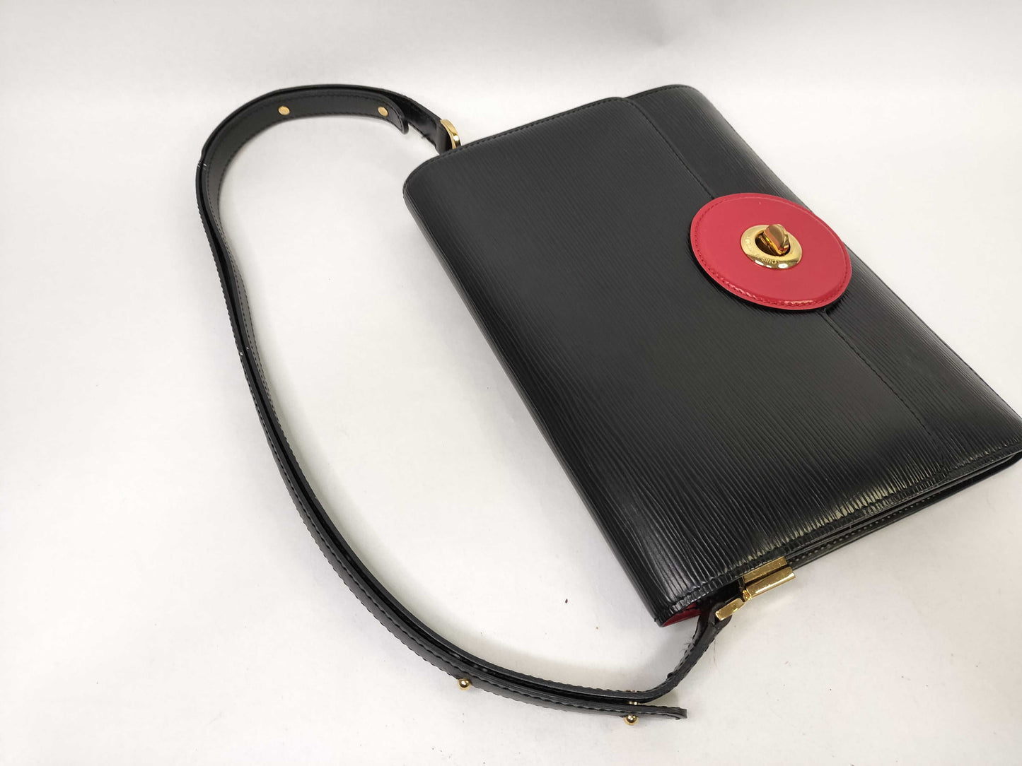 LOUIS VUITTON Epi Free Run 884VI Shoulder Bag