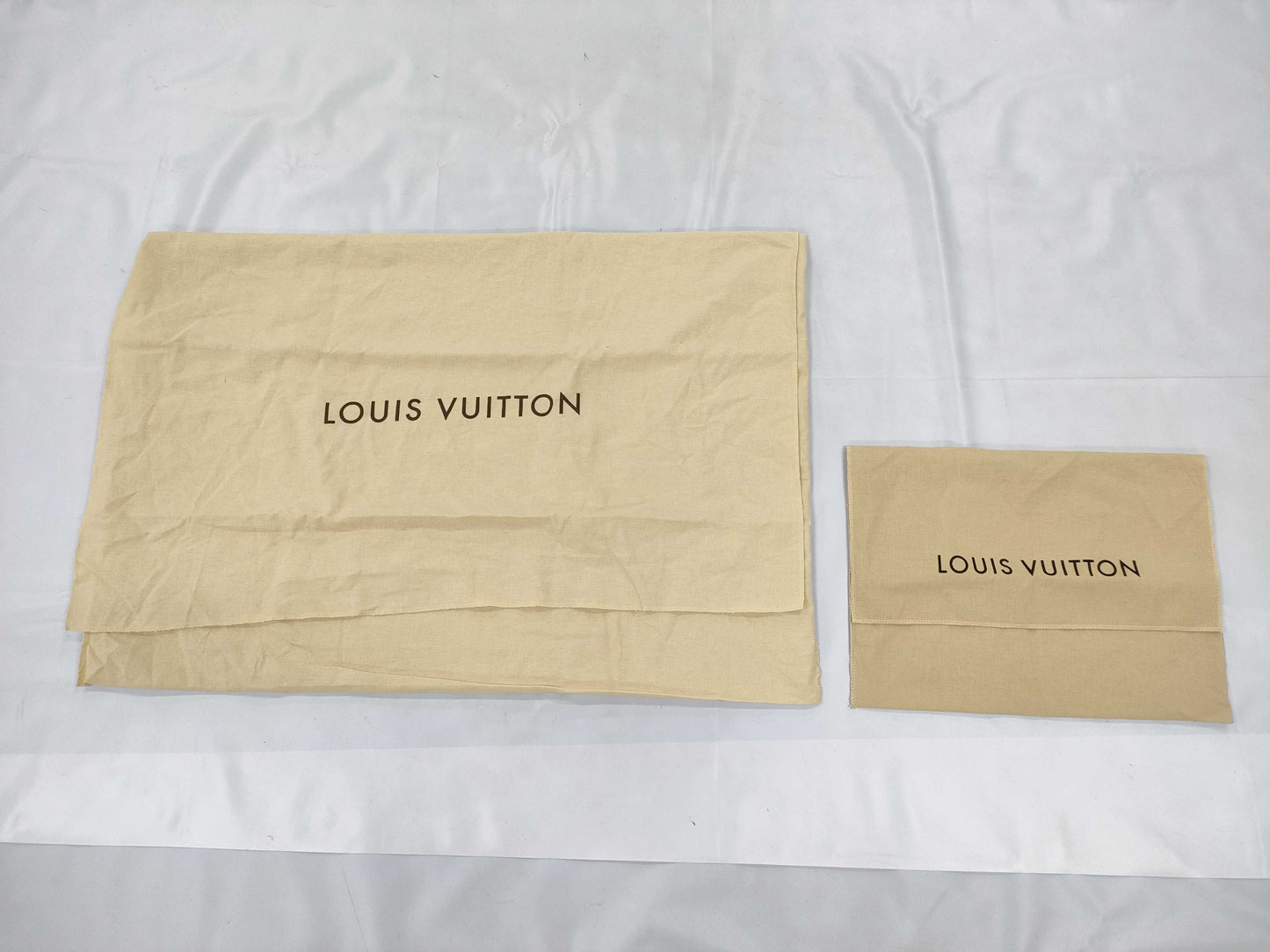 LOUIS VUITTON 15 Dust Bags 