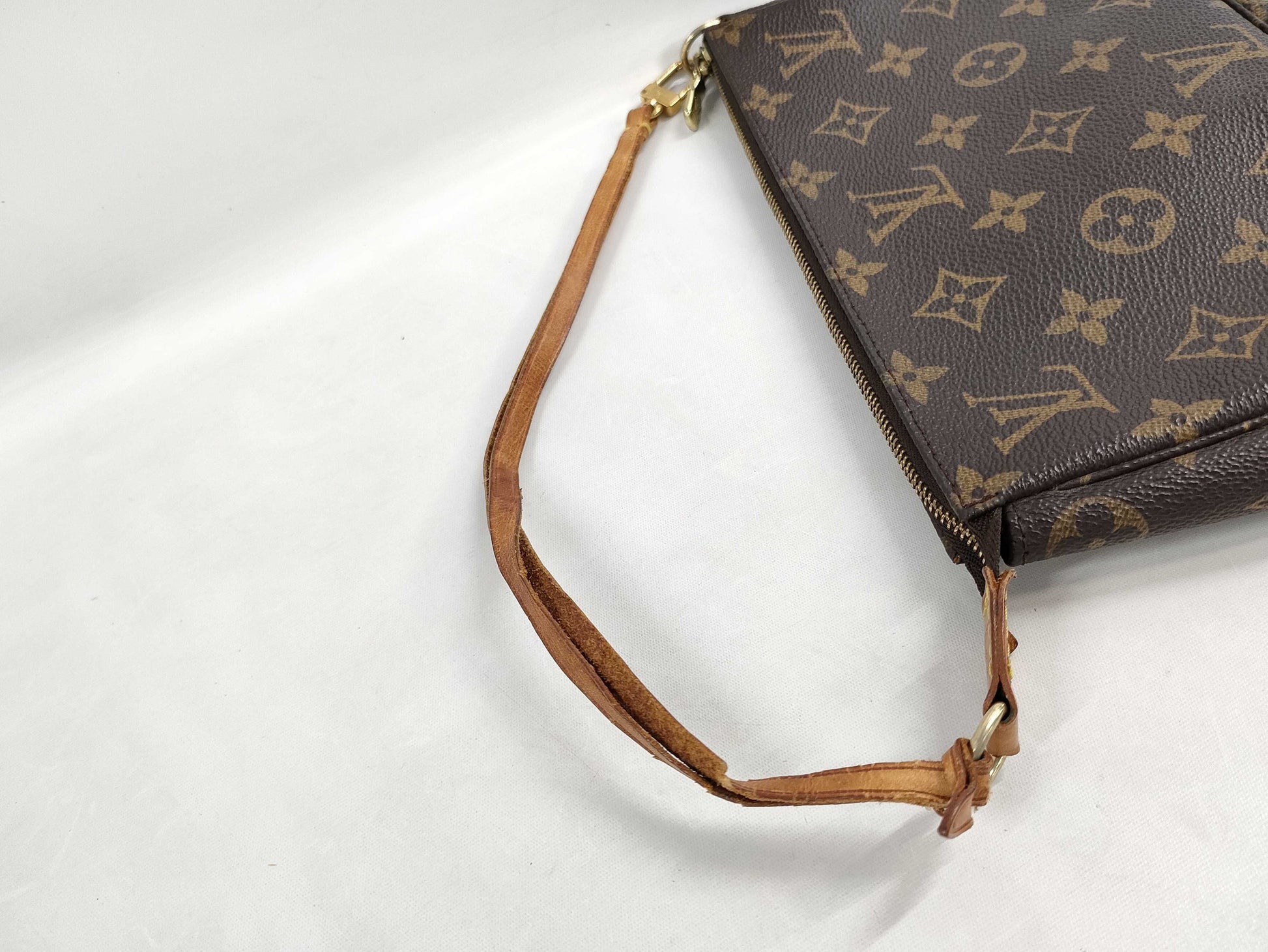 LOUIS VUITTON Monogram Accessoires AR0969 Pouch