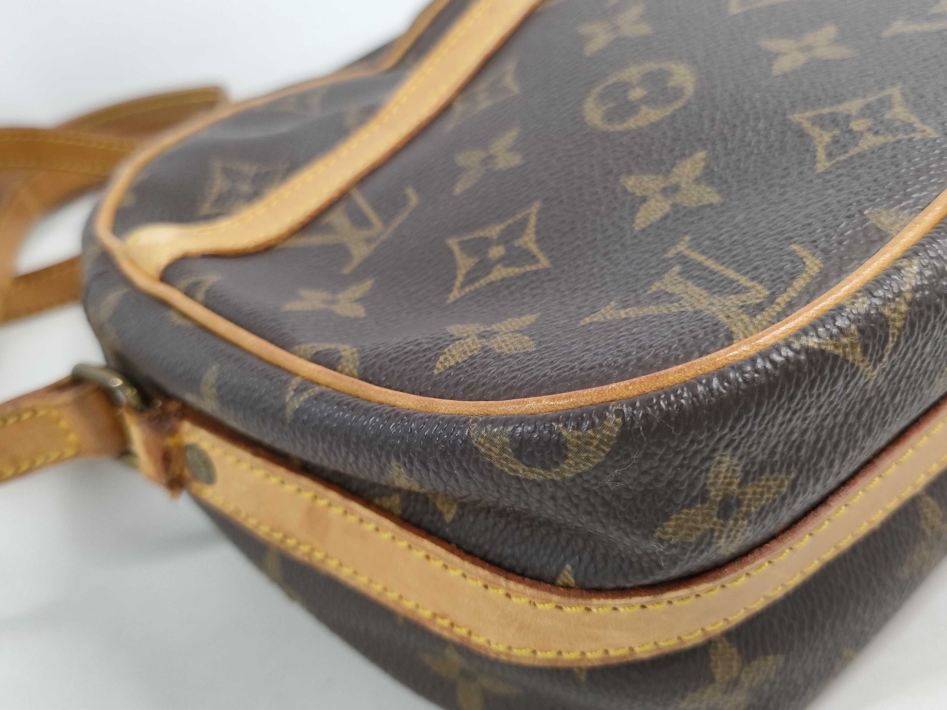 LOUIS VUITTON Monogram Blois Shoulder Bag TH0992