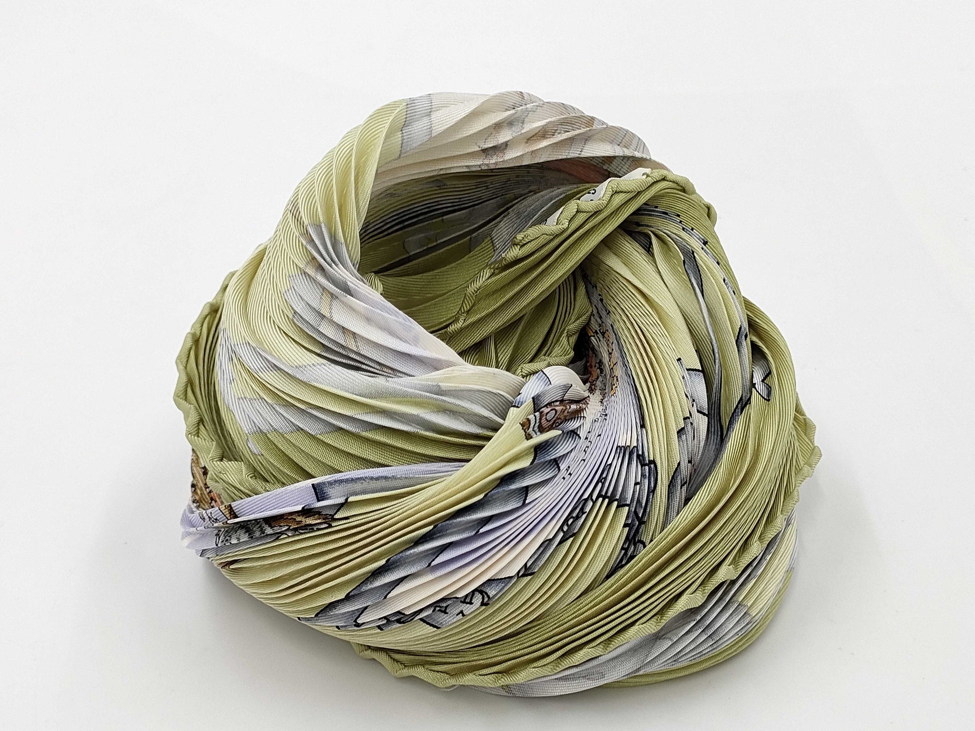 HERMES Scarves and other accessories