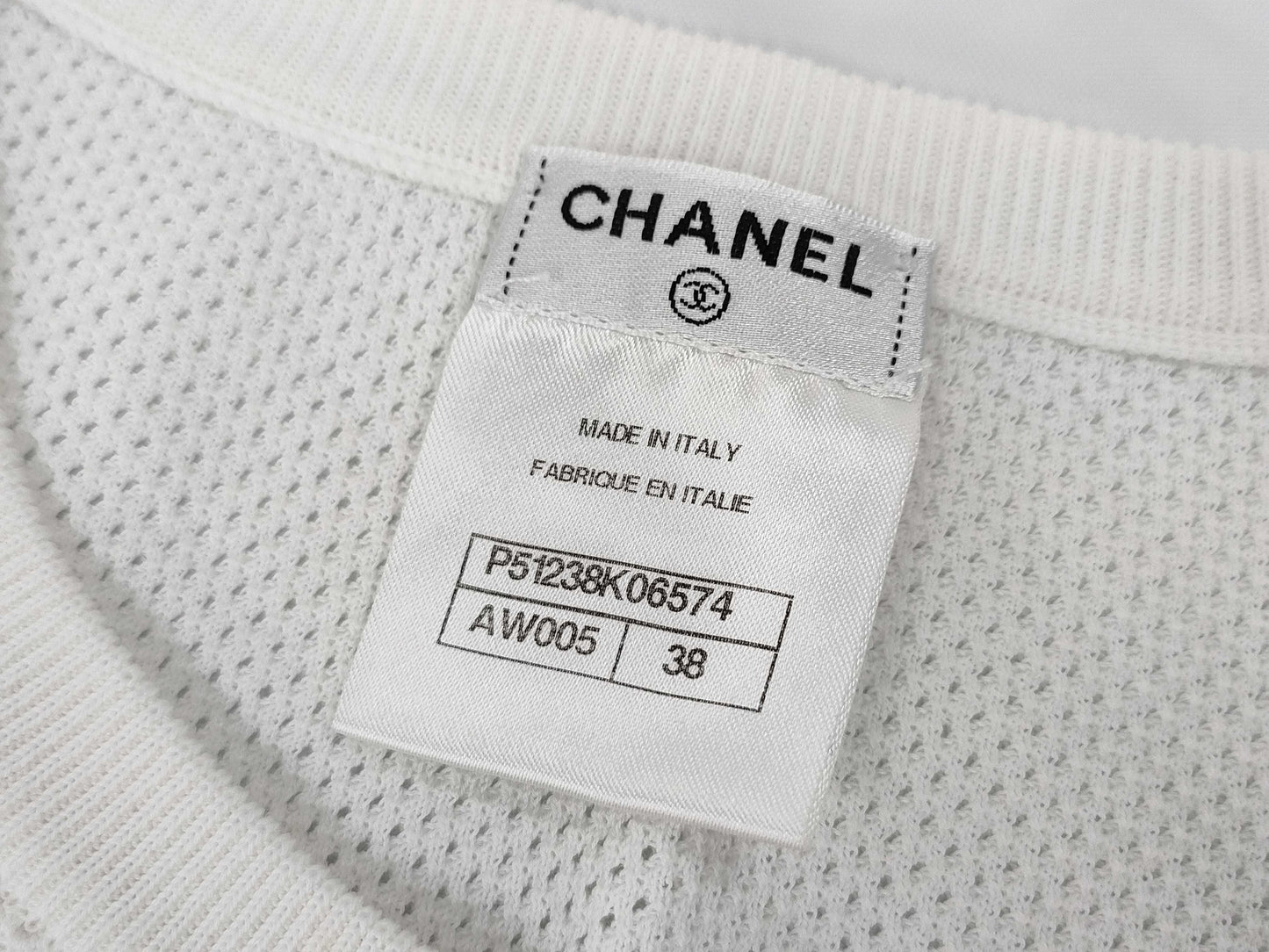 CHANEL White 12A Vest