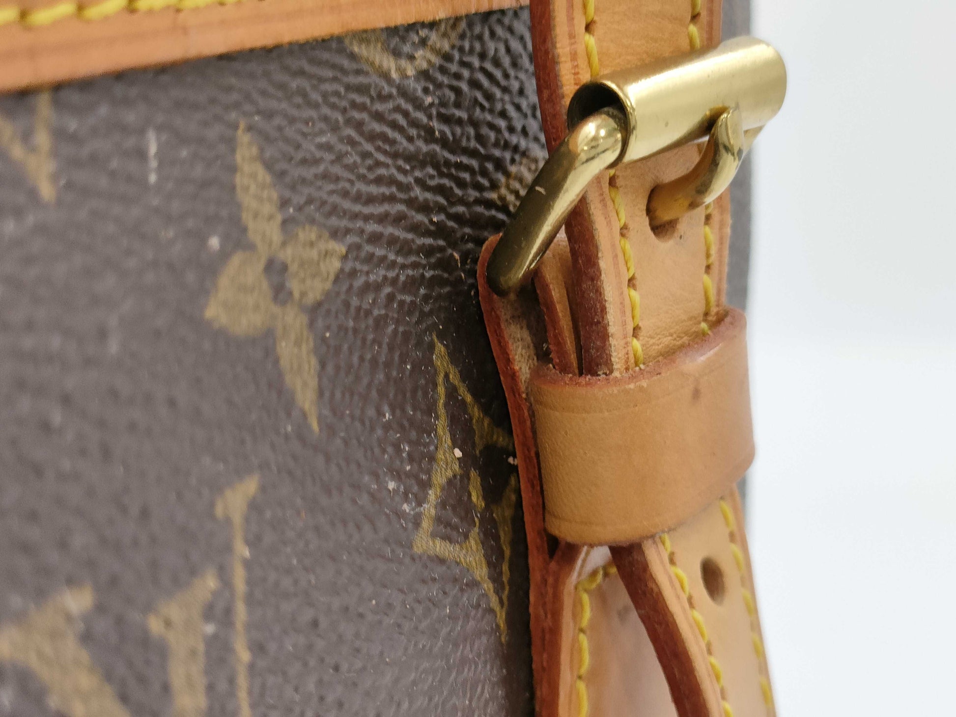 LOUIS VUITTON LOUISVUITTON Monogram Petit Bucket PM M42238 Tote Bag