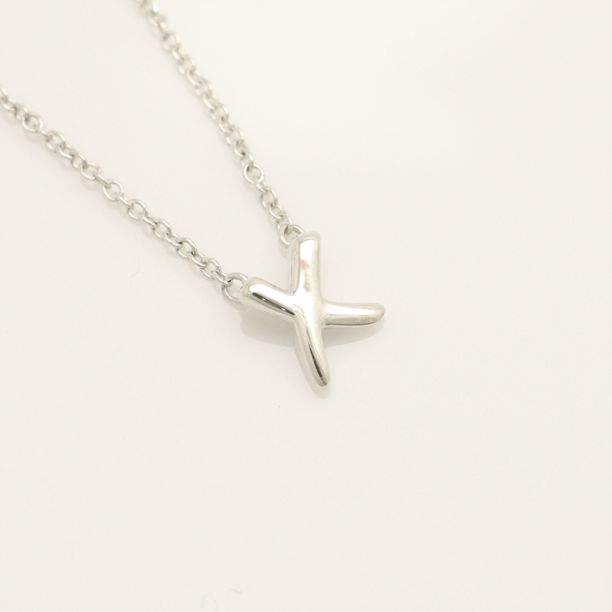 Tiffany & Co. Mini Kiss Cross Paloma Picasso Necklace in 925 Sterling Silver, 12.7g