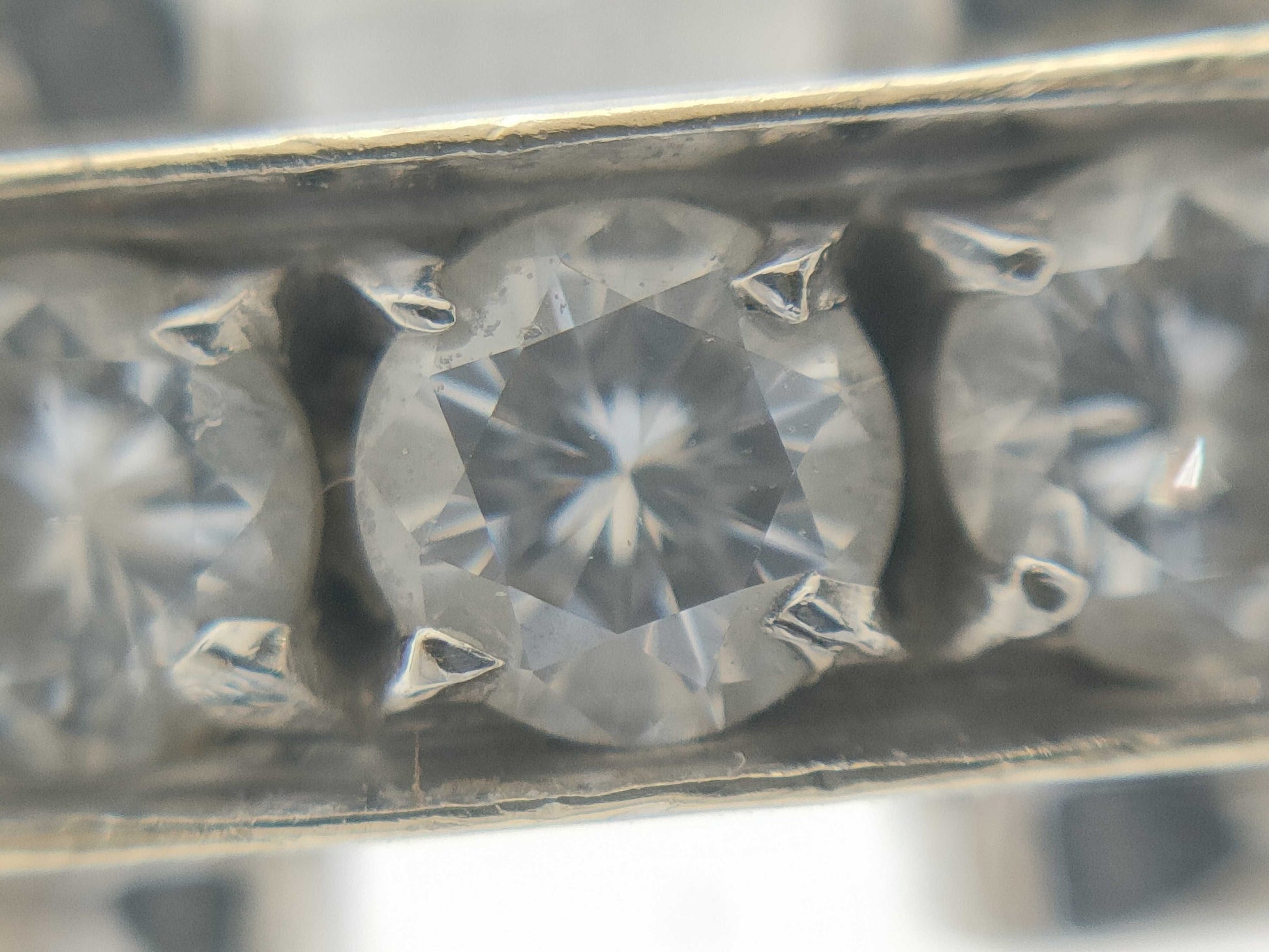 Tiffany & Co. Atlas 3PD WG 750 7.1g Ring 