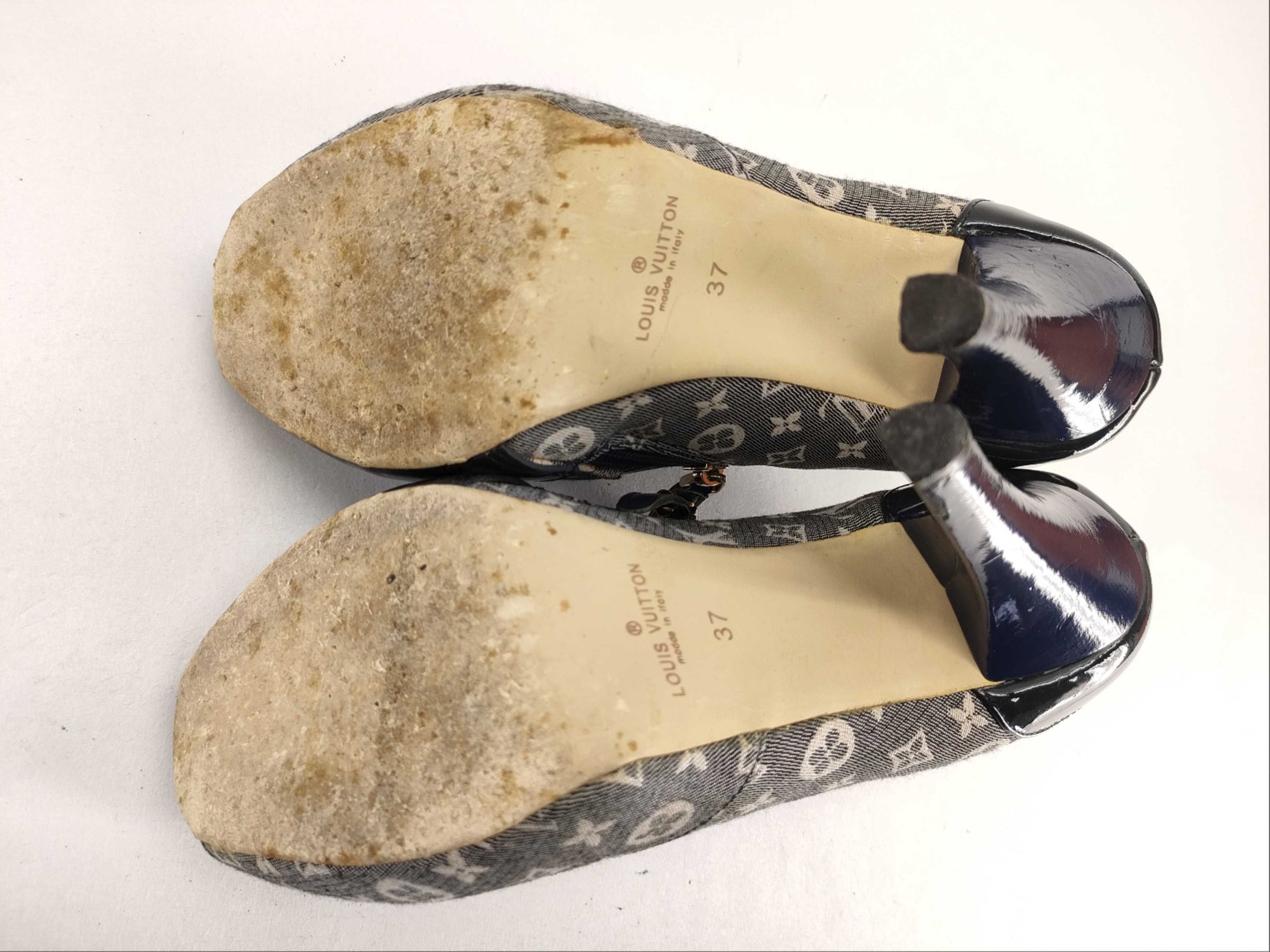 LOUIS VUITTON Monogram Mini Vuitton Sandals Monogram Sandals