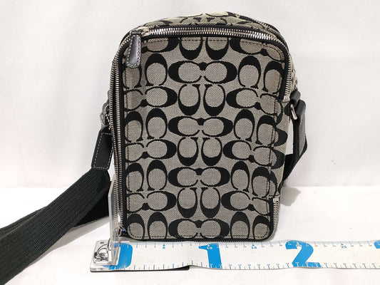 COACH 4-point summary handbag