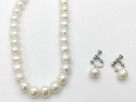 Semi-round pearl diameter approx. 9.2-11.2mm SV 67.2g/ Semi-round pearl diameter approx. 9.5-10.8mm METAL 4.7gNecklace 